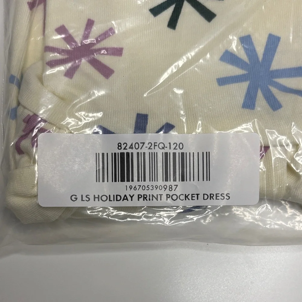 NWT Hanna Andersson Long Sleeve Pocket Dress, Color Snowflakes, Size 120 (US 6-7